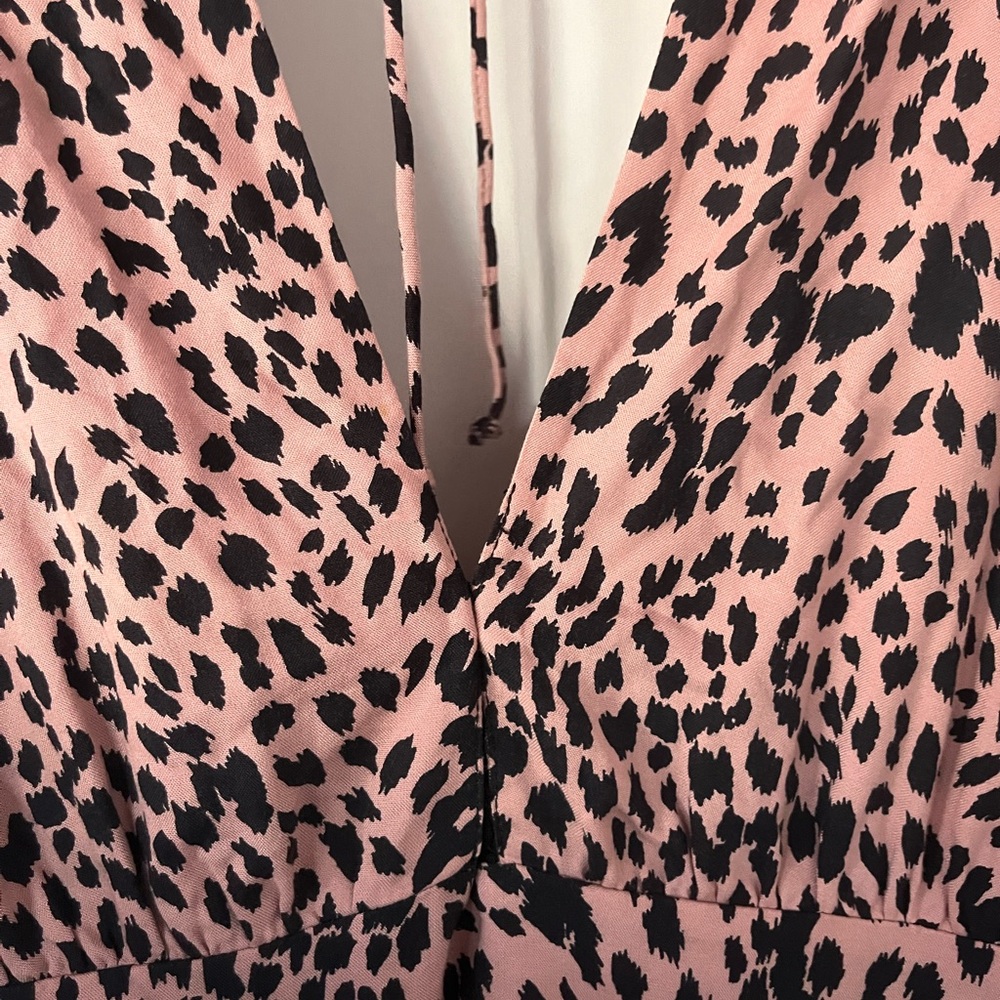 Stillwater Jessie V Neck Ruffle Midi Dress in Pebbles Soft Pink - Medium - Picture 6 of 11